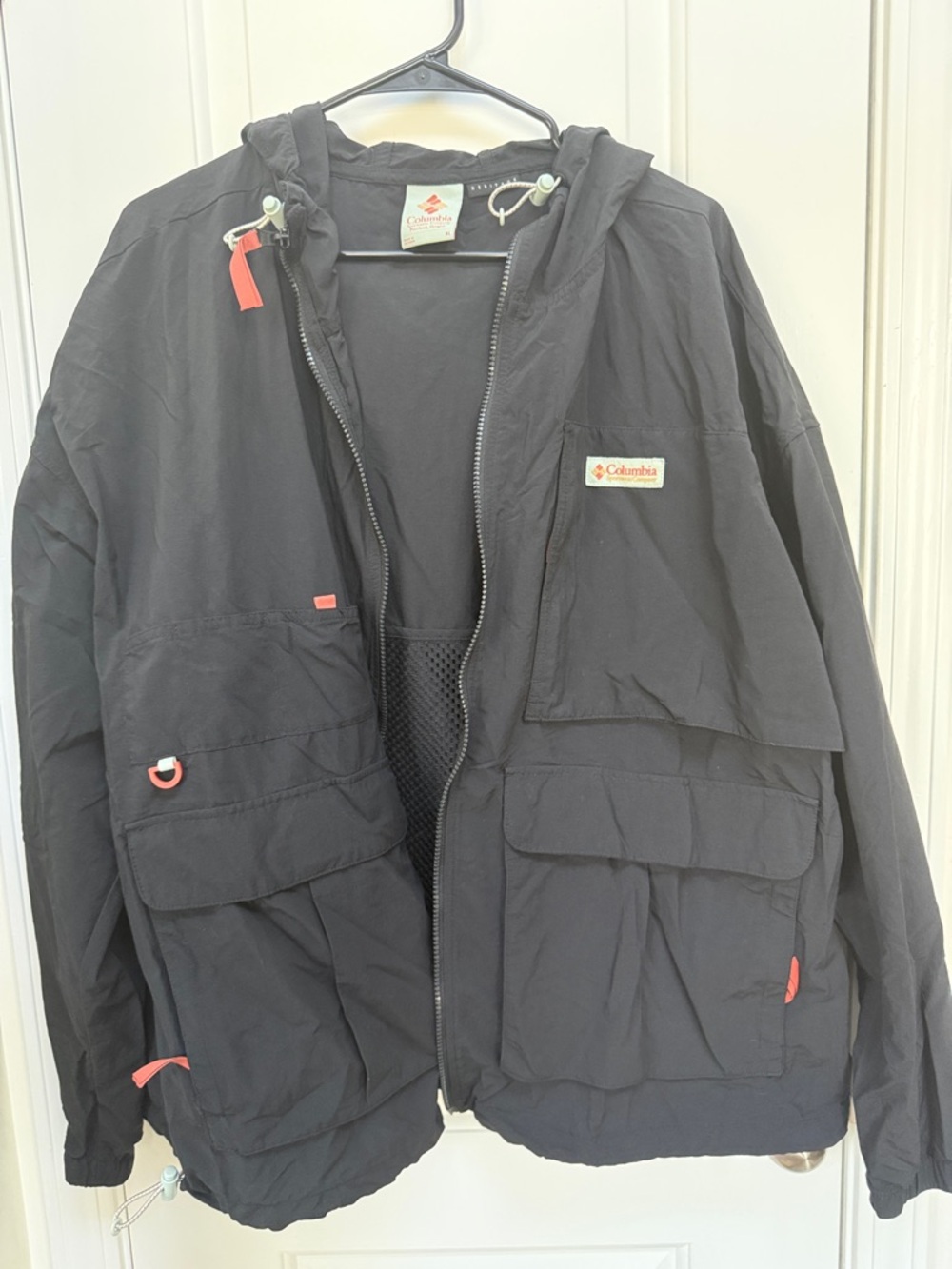 Columbia Heritage Men's Black Hooded Outdoor lightweight Jacket